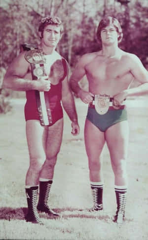 Painijat Bob Armstrong ja Robert Fuller vintage-kokokuva — Redmi Pad Taustakuvat