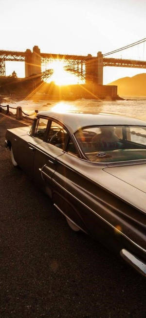 Pysty Vintage Cadillac Auringonlasku -taustakuva — iPhone 17 Pro Taustakuvat