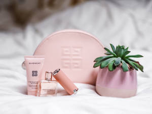 Rose Gold -esteettinen voidepullo