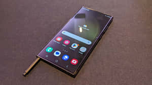 Samsung S23 Ultra S Pen esillä