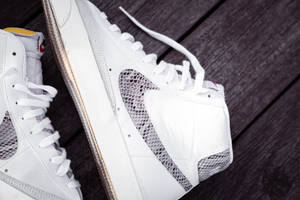 valkoiset ja mustat nike air force 1 korkeat