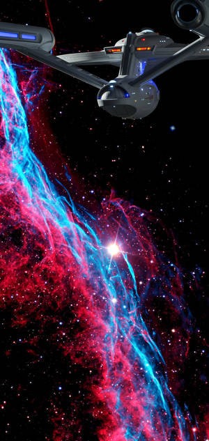 Galaxy S10 Plus Star Trek -alus ulkoavaruudessa -taustakuva — iPhone 14 Plus Taustakuvat