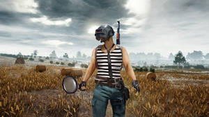 Victor Pubg:ssä pannu kädessä 1366x768 — Pelit GIF Taustakuvat