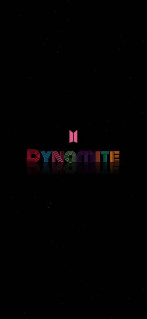 Yksinkertainen musta BTS Dynamite -logo — iPhone 15 Taustakuvat
