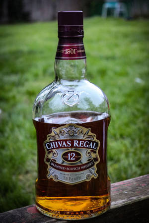 Yksinoikeudellinen ulkoilunautinto Chivas Regal -viskin kanssa — Huawei MatePad Air (2026) Taustakuvat