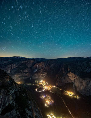 Yosemiten kansallispuisto Linnunrata lukitusnäyttötapetti.